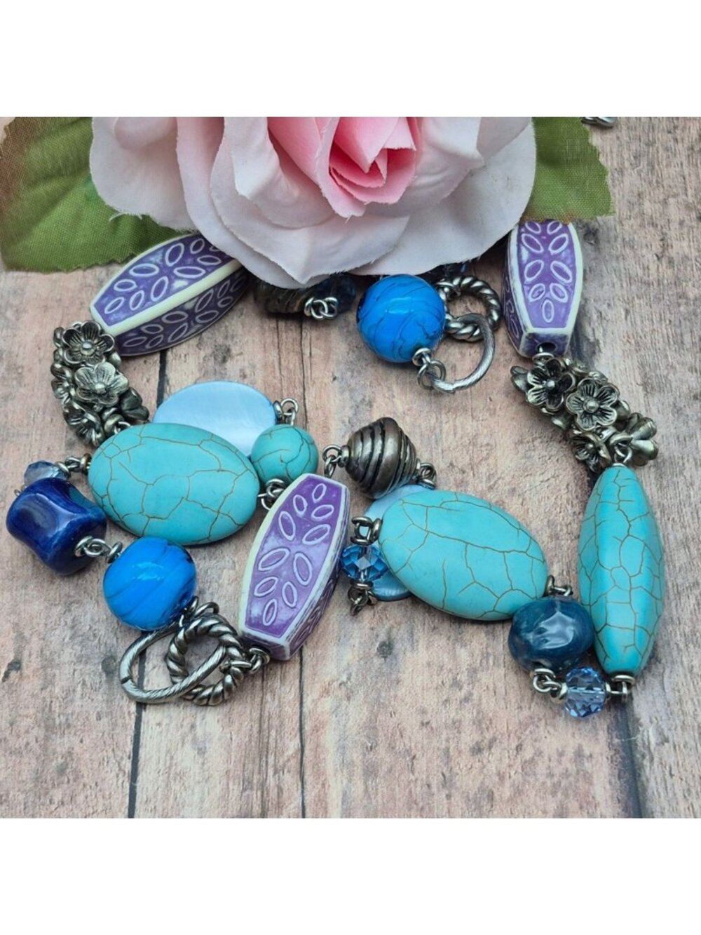 Premier Designs Blue Lagoon Statement Necklace 36” Silver Tone Howlite Shell